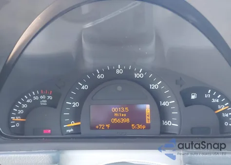 2002 Mercedes-Benz C 240 z USA, uszkodzony, nr VIN WDBRF61J22E003695